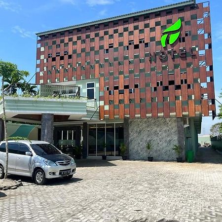 T Hotel Kualanamu Lubukpakam 외부 사진